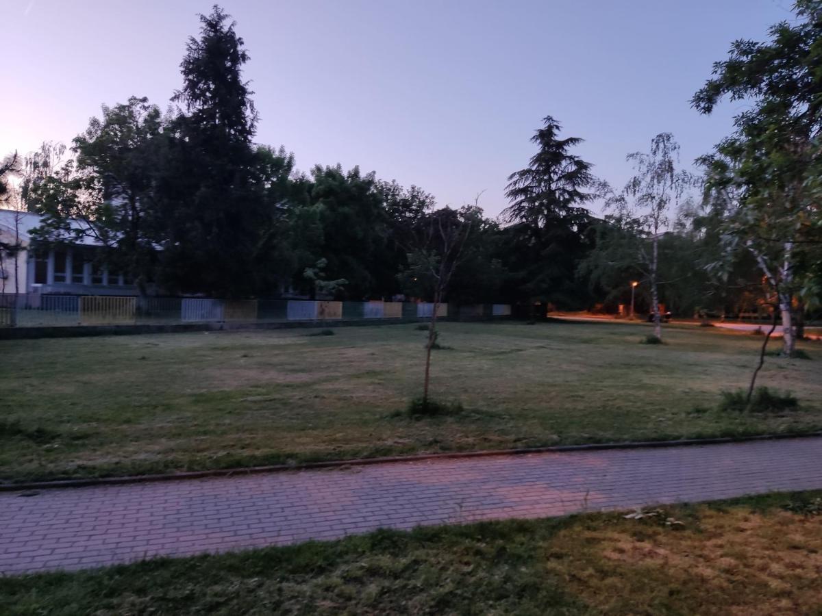 Zozi Urban Studio Скоп'є Екстер'єр фото