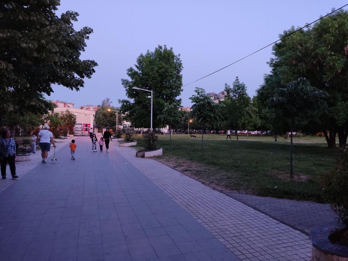 Zozi Urban Studio Скоп'є Екстер'єр фото